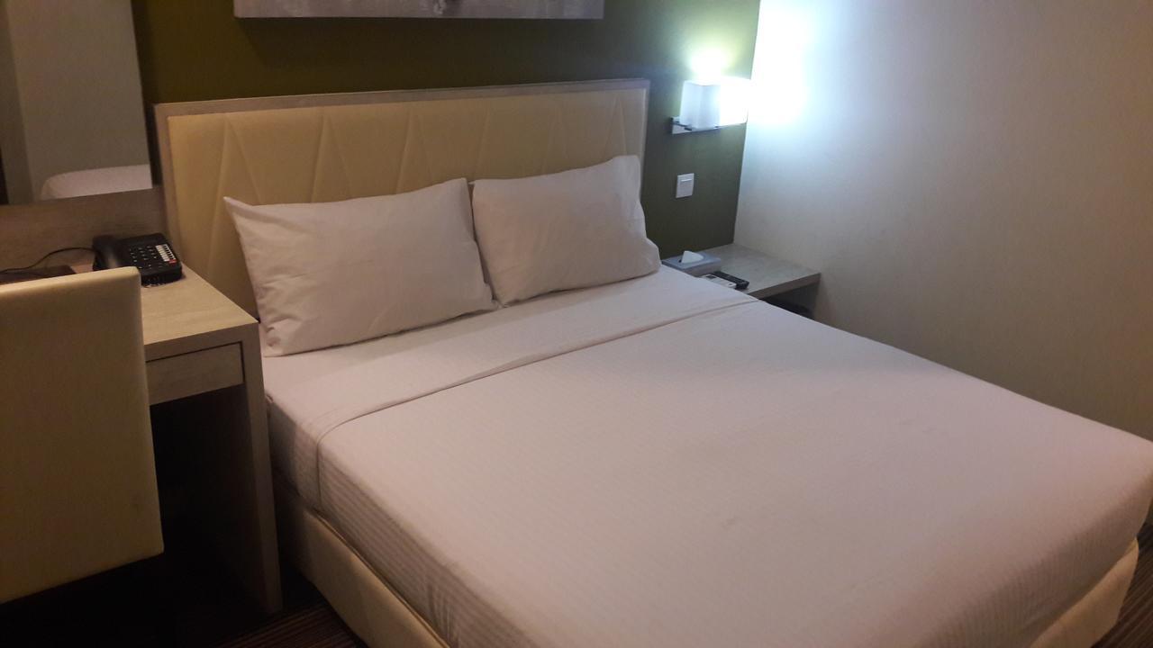 Kosma Business Hotel Kuantan Exterior foto